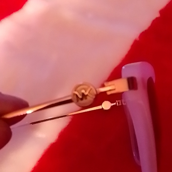 Sunglasses - Picture 2 of 5